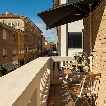 Konukevi - Corso51 4*