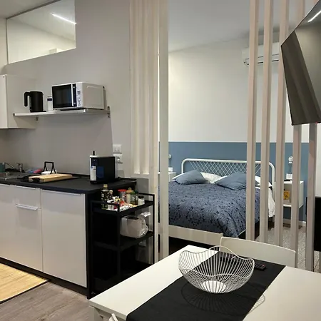 Suite Apartments - Corso51 * 리미니