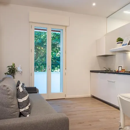 - Corso51 Konukevi 4*