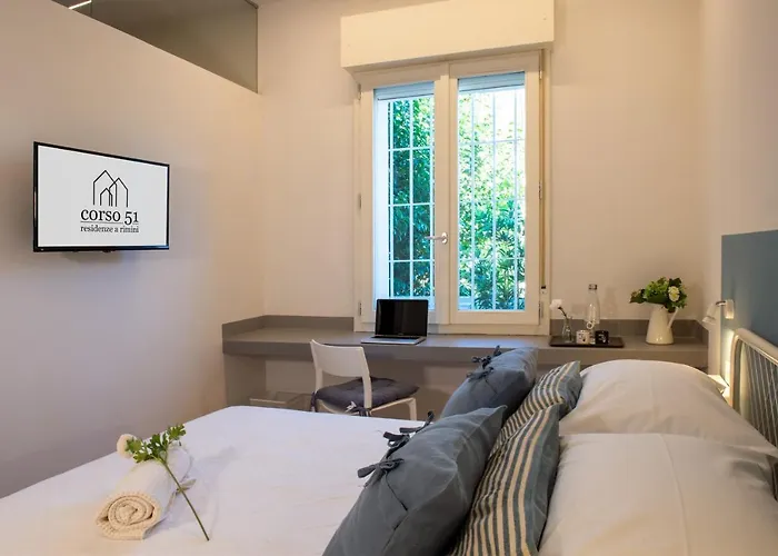 Πανσιόν - Corso51 4*